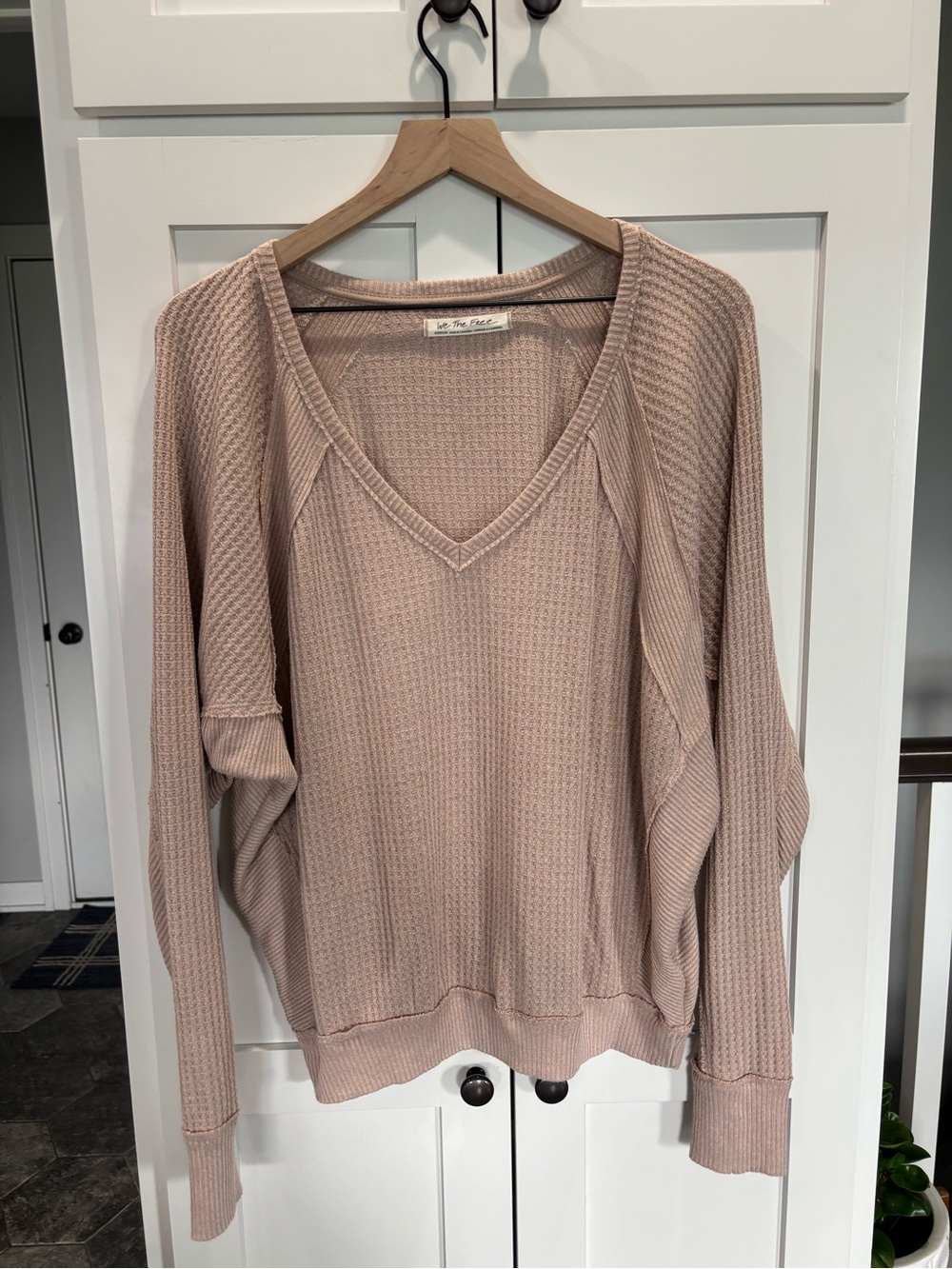 ✨We The Free V-Neck Waffle Knit Sweater - Light Beige Medium